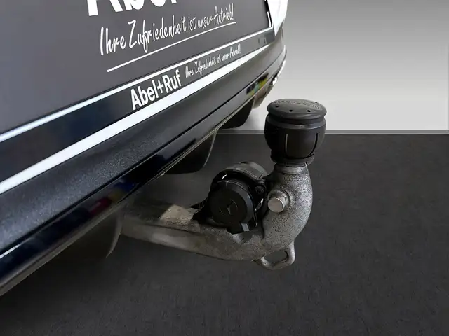 Mercedes-Benz 250 view 14