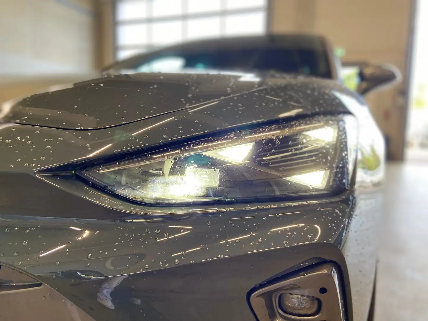 CUPRA Leon 1.5eTSI DSG EdgePaket 18´´Navi Assist XL Blau - 2