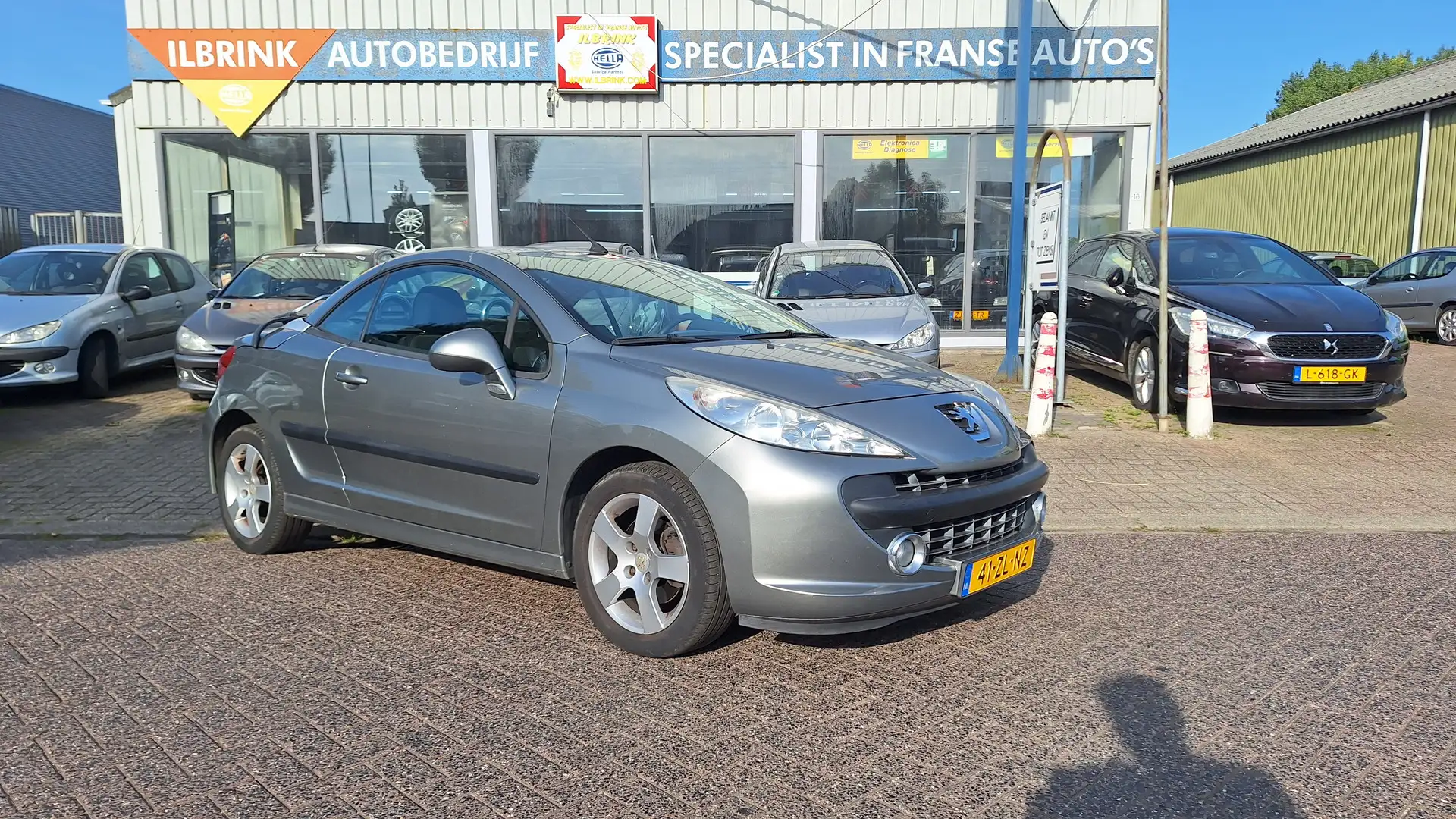 Peugeot 207 CC 1.6 VTi 16V 120pk airco NAP originele staat Grijs - 1