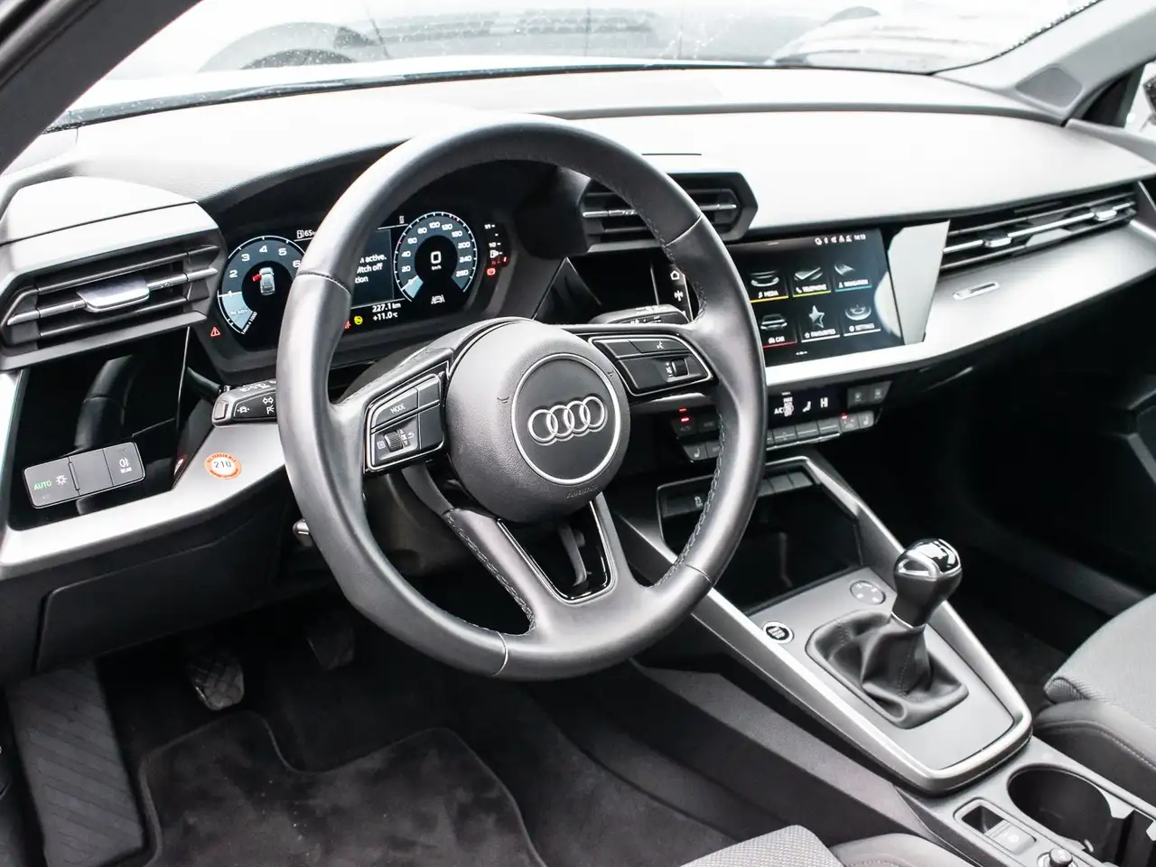 Audi A3 Sportback 30 TFSI advanced 8