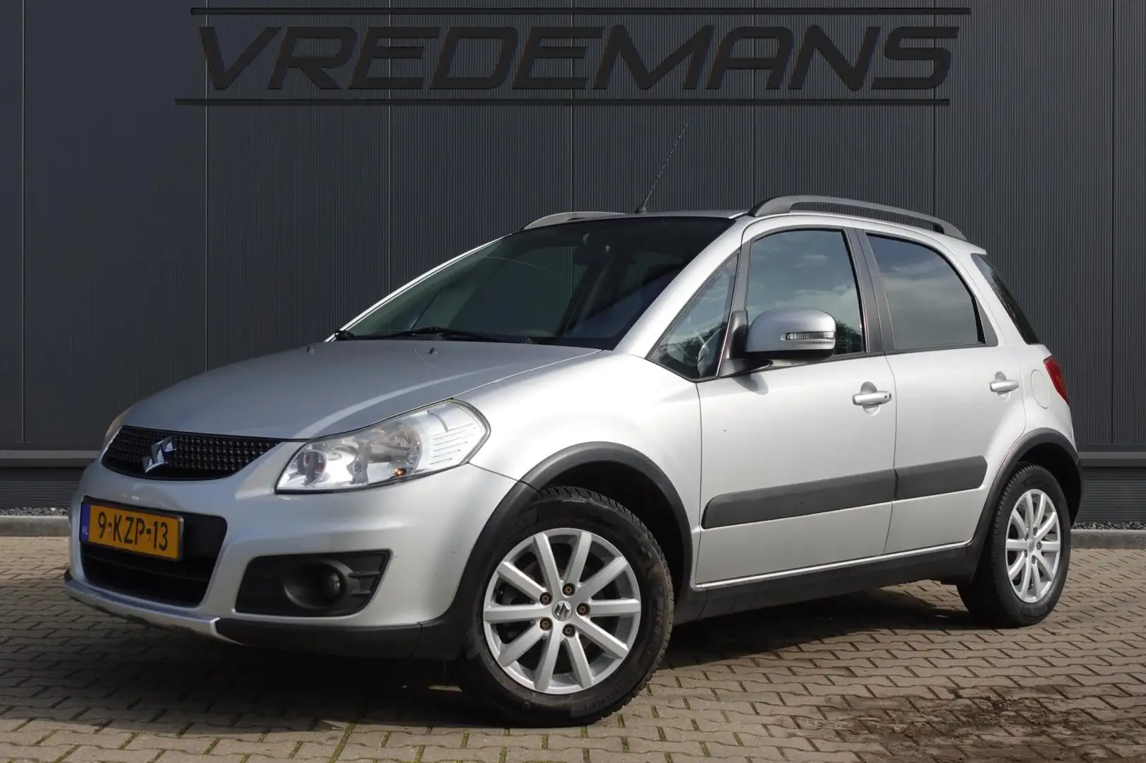 Suzuki SX4 1.6 Executive Gri - 1