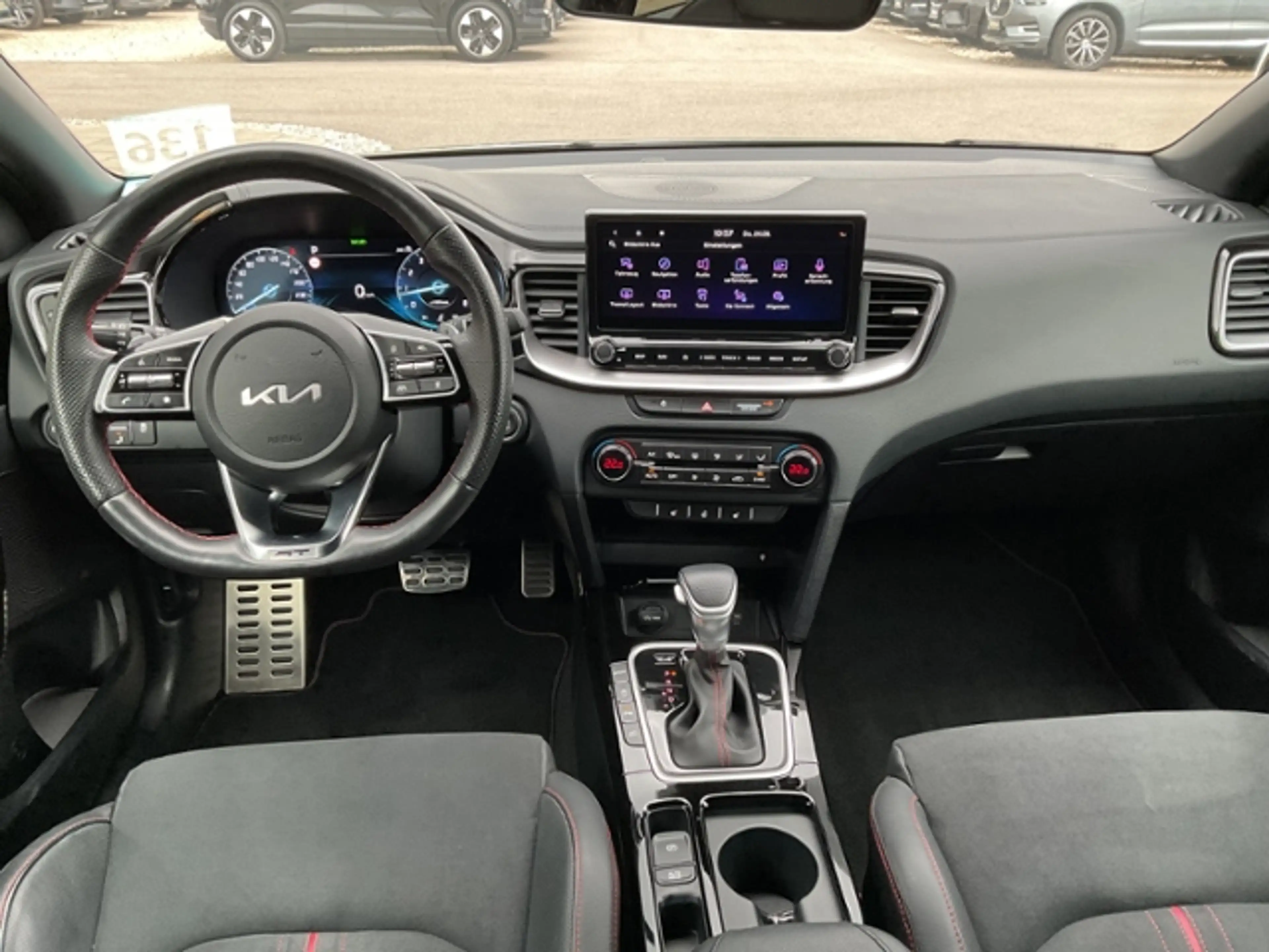 Kia Ceed / cee'd 1,6 GT ACC Kamera Navi DAB LED BLIS JBL — photo 3