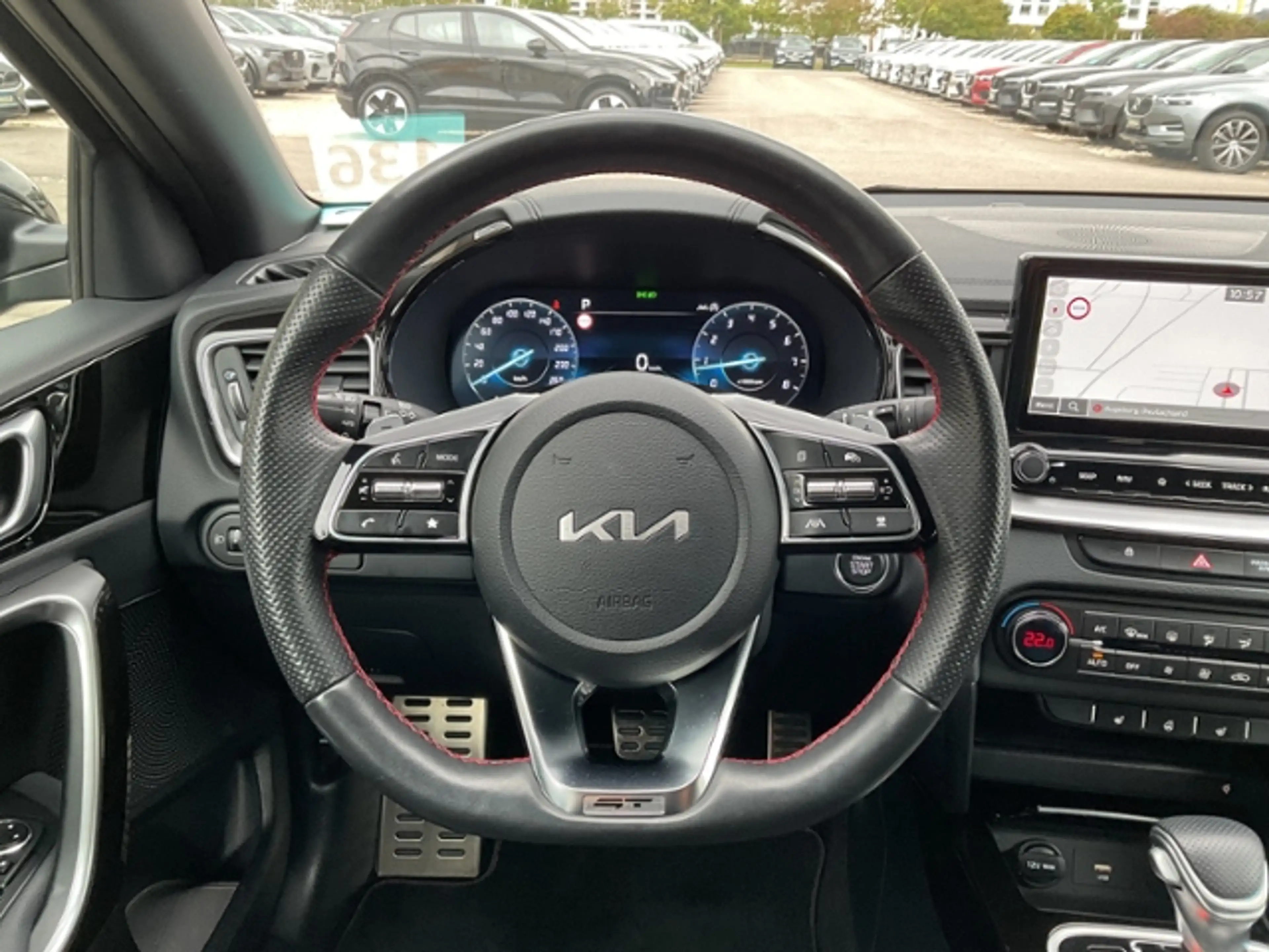 Kia Ceed / cee'd 1,6 GT ACC Kamera Navi DAB LED BLIS JBL — photo 14