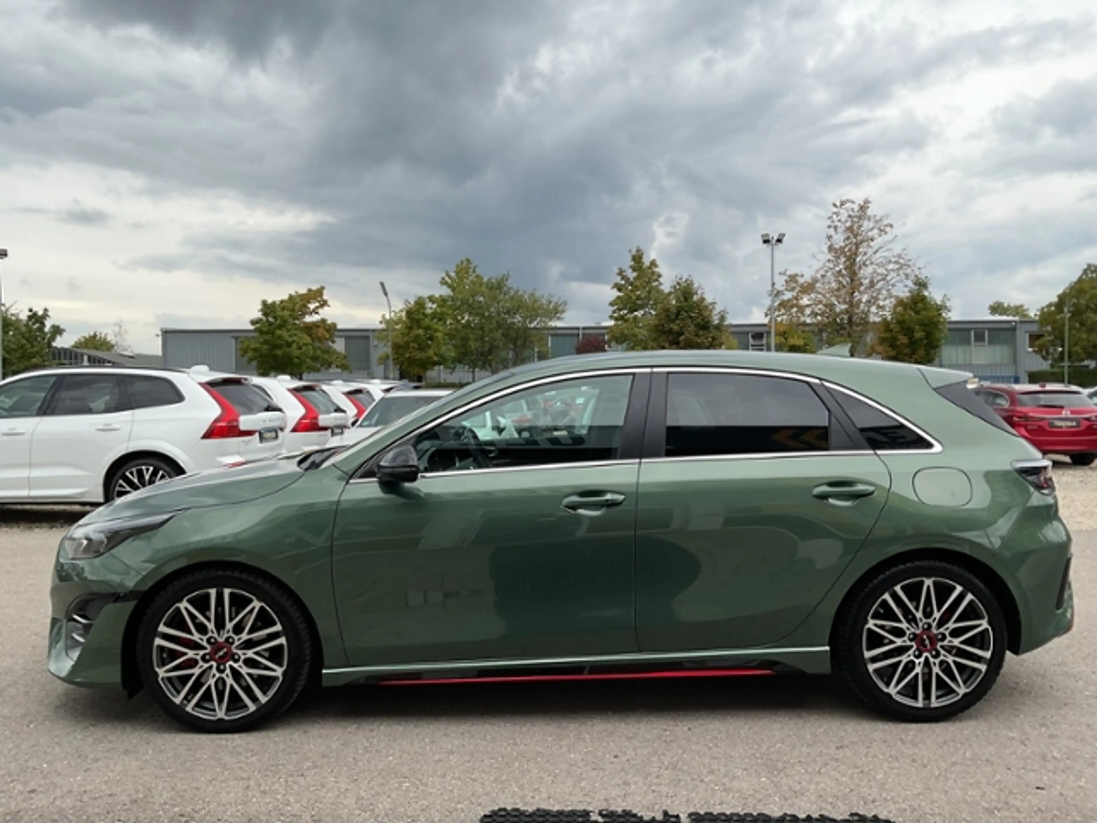 Kia Ceed / cee'd 1,6 GT ACC Kamera Navi DAB LED BLIS JBL — photo 4