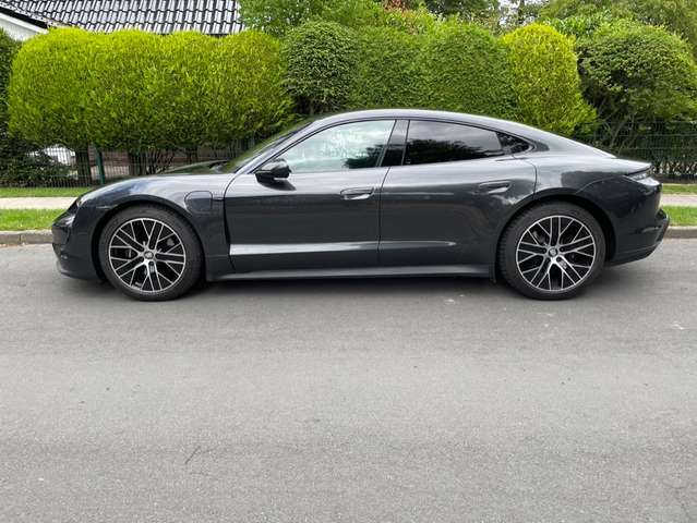 Porsche Taycan Perf.+ Pano 20' BOSE InnoDrive Approved