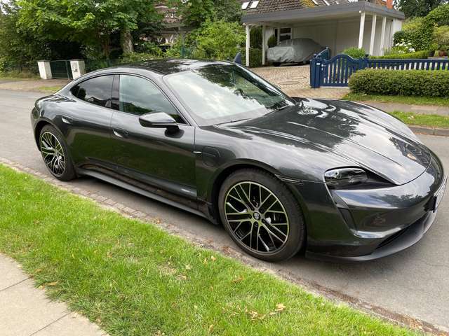 Imagine Porsche Taycan Perf.+ Pano 20' BOSE InnoDrive Approved