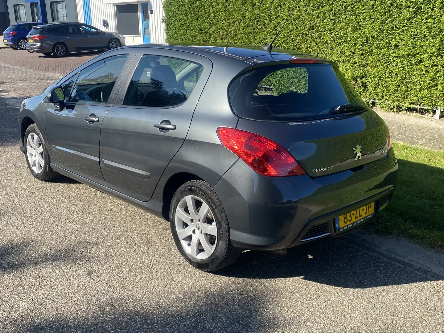 Peugeot 308 1.6 VTi XT Nieuwe Apk Airco Gris - 2