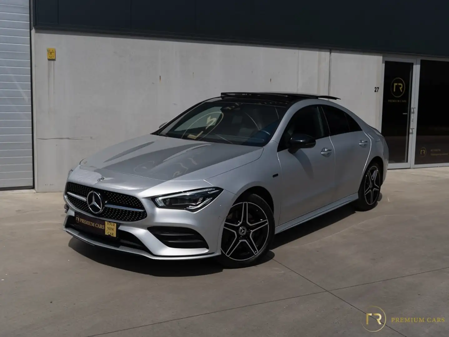 Mercedes-Benz CLA 250 e l AMG Line l Premium+ l Full Options l Pano Zilver - 1