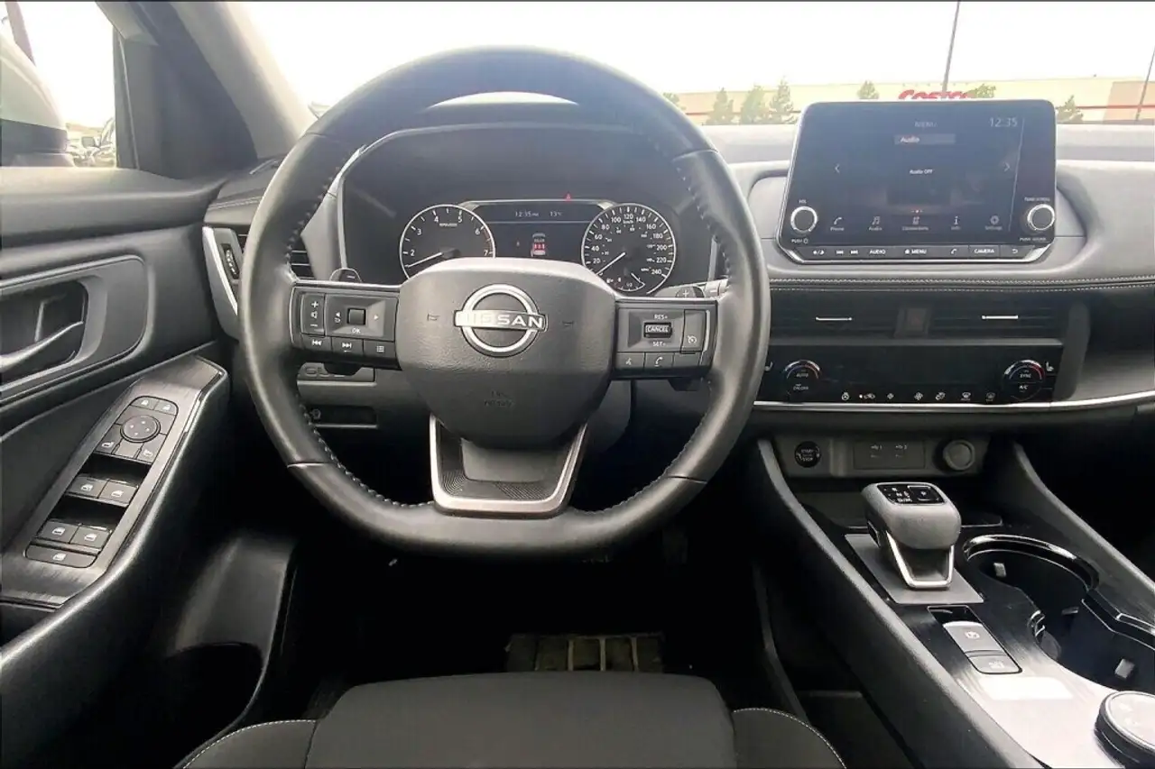 Nissan Rogue снимка Nissan Rogue