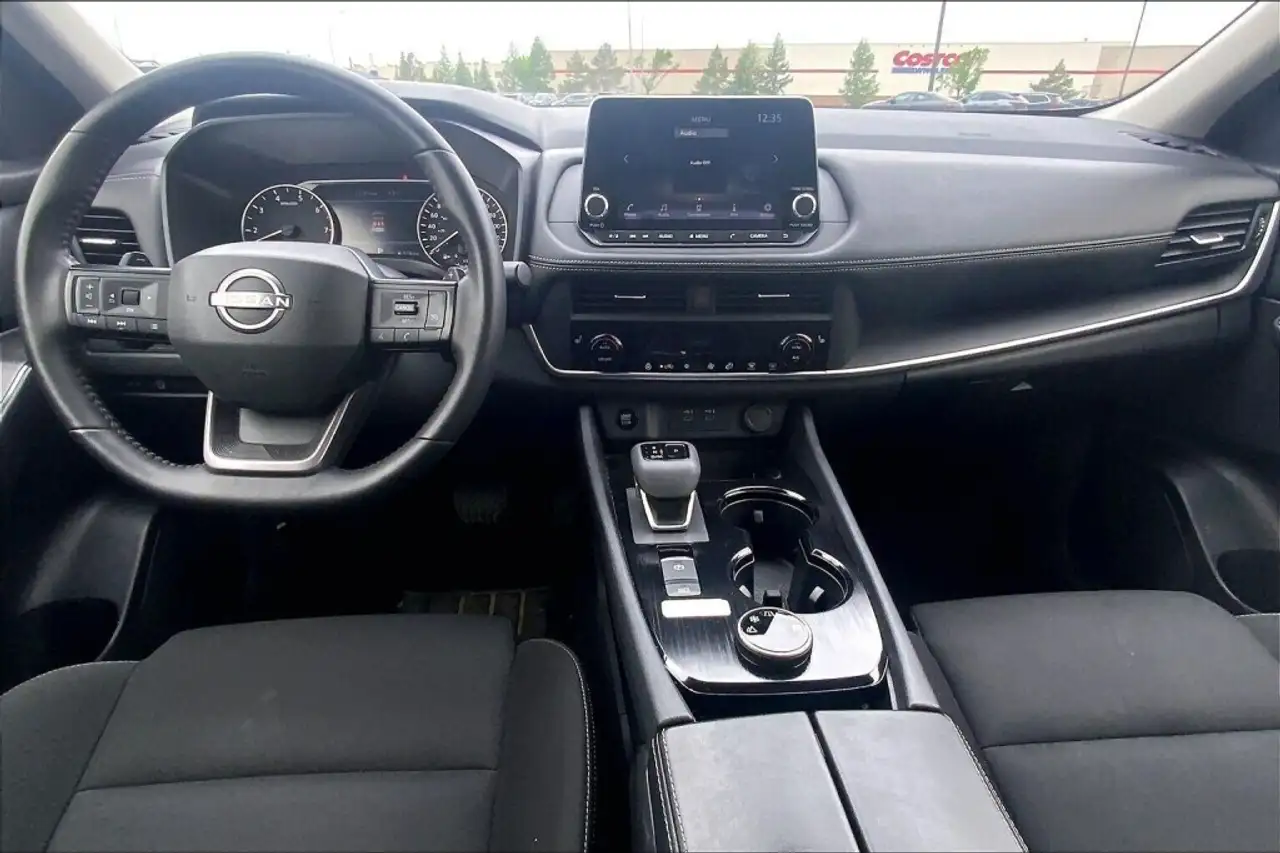 Nissan Rogue снимка Nissan Rogue