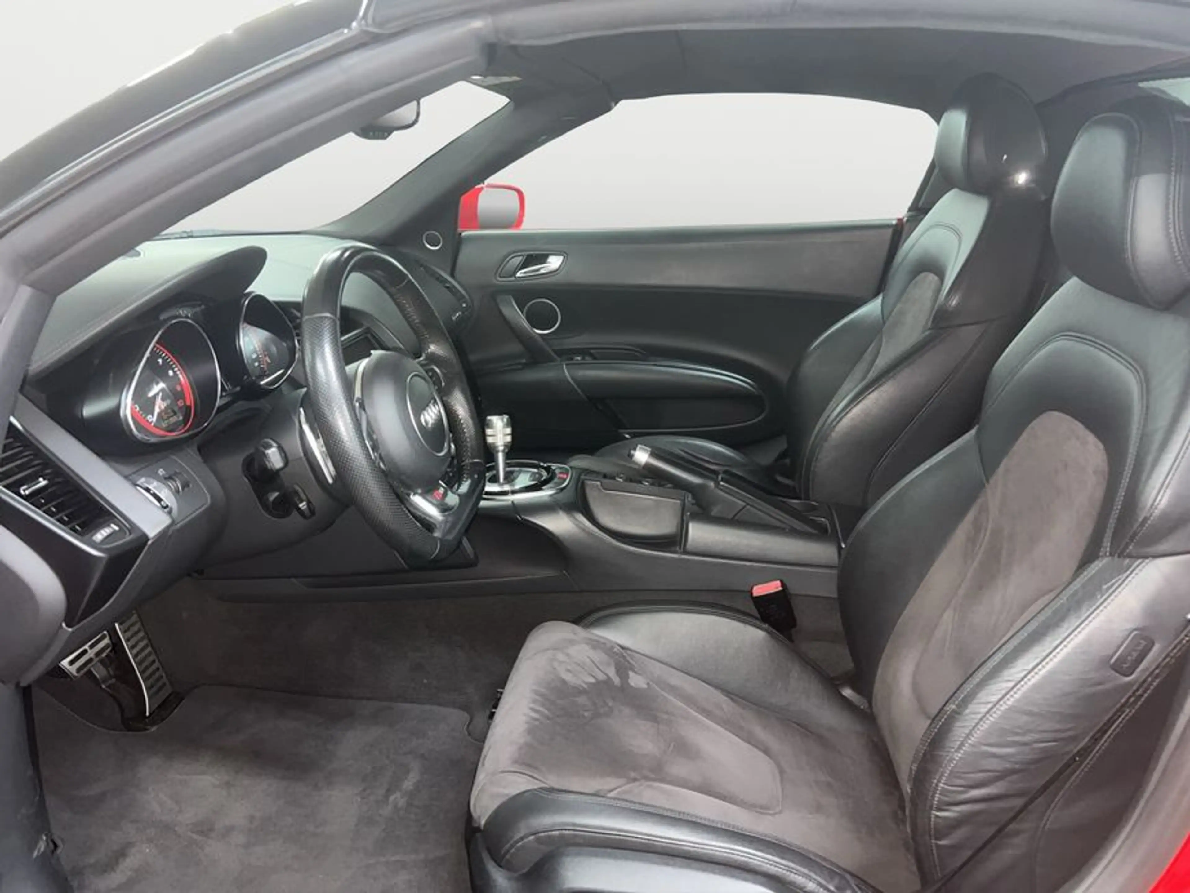 Audi R8 Spyder 5.2 FSI quattro S tronic Keramik — photo 10