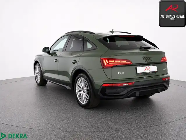 Audi Q5 view 3