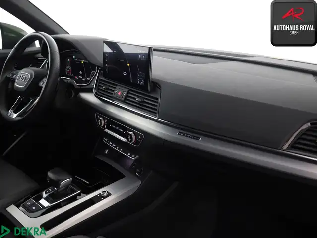 Audi Q5 view 10