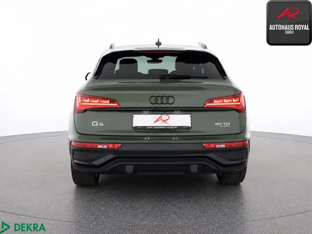 Audi Q5 view 4