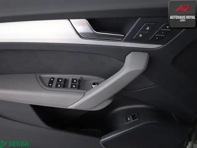 Audi Q5 view 14
