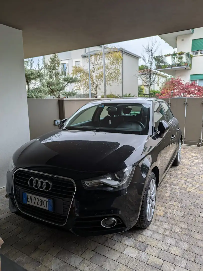 Audi A1 A1 2010 Sportback 1.6 tdi Ambition s-tronic - 1