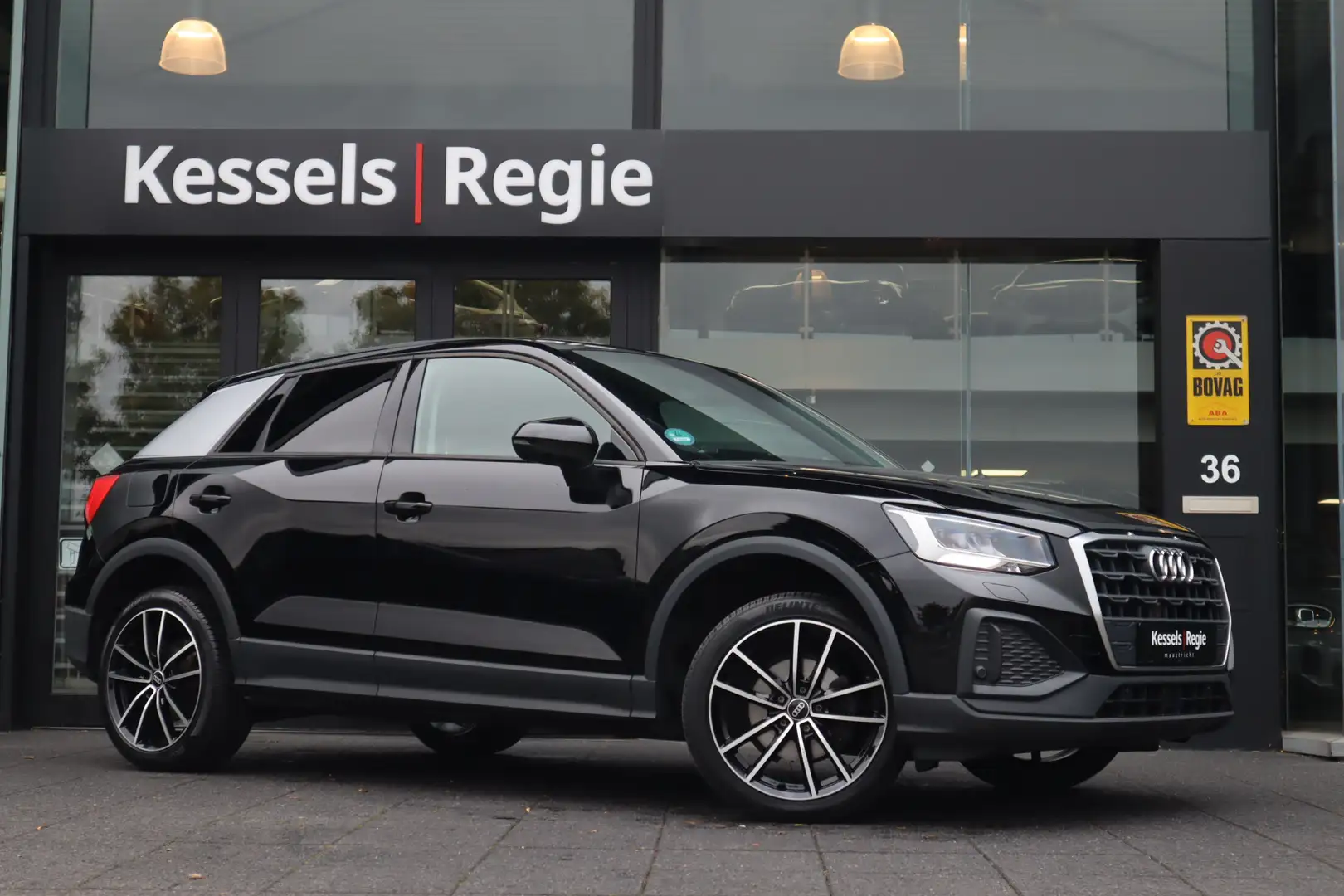 Audi Q2 35 TFSI S-tronic ACC CarPlay Camera Afn.trekhaak S Noir - 2