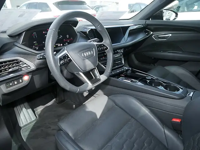 Audi E-Tron GT view 8