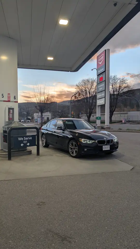 BMW 3 Series снимка BMW 3 Series