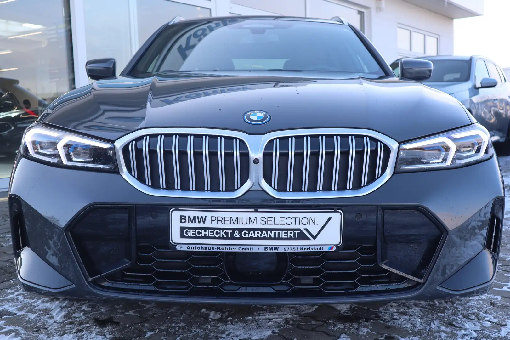 BMW 330 e xDrive Touring M Sport/LED/Shz/Memory/PanoDach Grau - 2