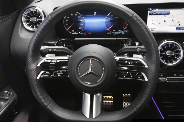 Mercedes-Benz Gla view 13
