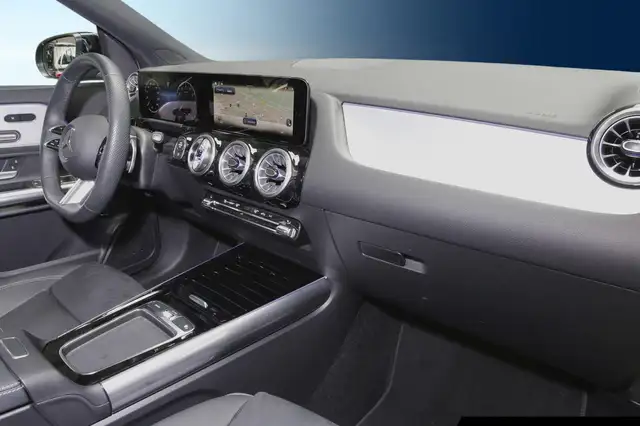 Mercedes-Benz Gla view 7