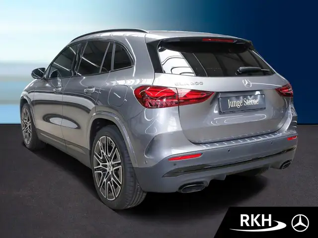 Mercedes-Benz Gla view 4