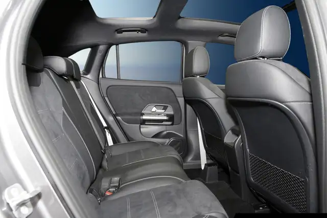 Mercedes-Benz Gla view 9