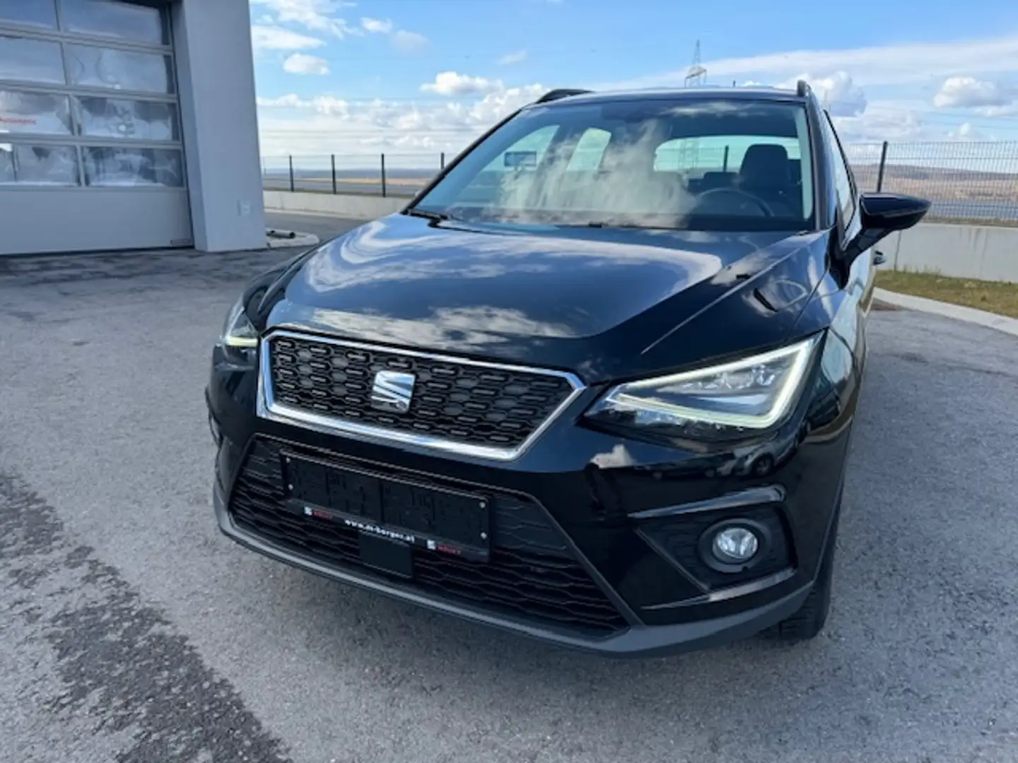SEAT Arona Style 1.6 TDI*LED*1Besitz* Schwarz - 2