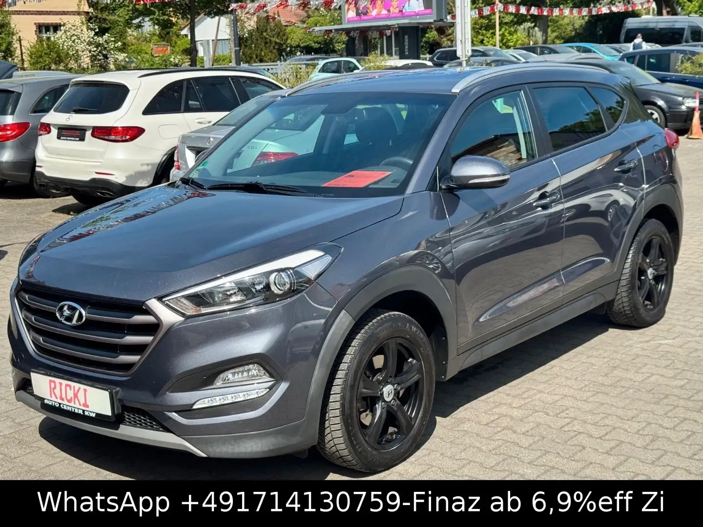 Hyundai TUCSON Premium 2WD-LED-1.HAND-NAVI-TEMP-KAM-PDC- Grau - 1