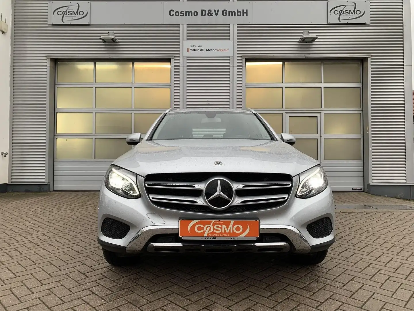 Mercedes-Benz GLC 300 GLC300 4MATIC AMG-Int. LED+Distr+elKlappe+Navi Zilver - 2