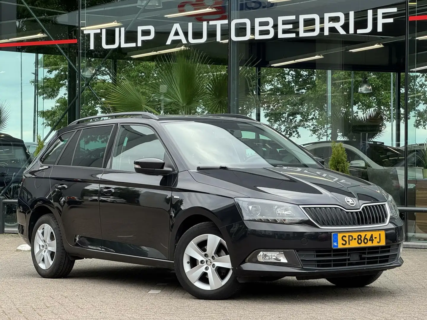Skoda Fabia Combi 1.0 TSI Clever 2018 Navi Clima Nette auto Zwart - 2