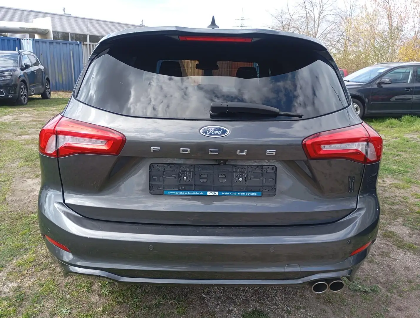 Ford Focus ST-Line 1.0 EcoBoost, Navi,StartStop,Klima,LHZ,BC Grau - 2