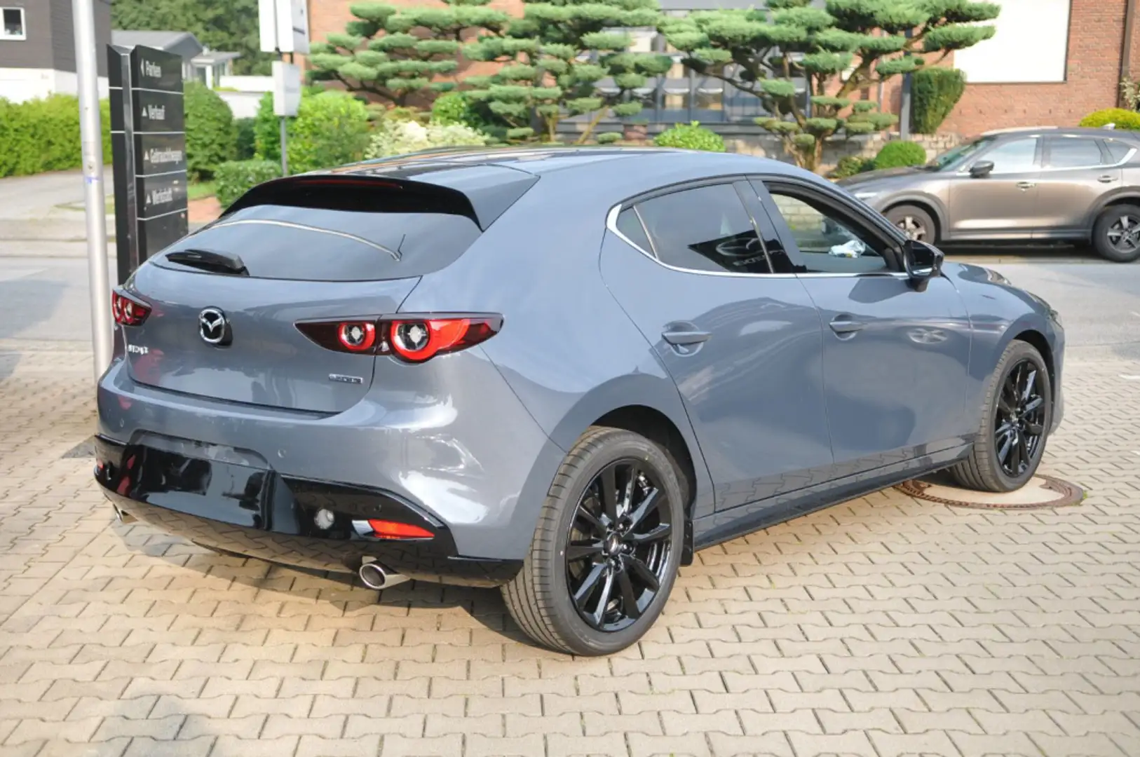 Mazda 3 5HB 2.0l e-SKYACTIV-G FWD Homura | NAV | RFK Grau - 2