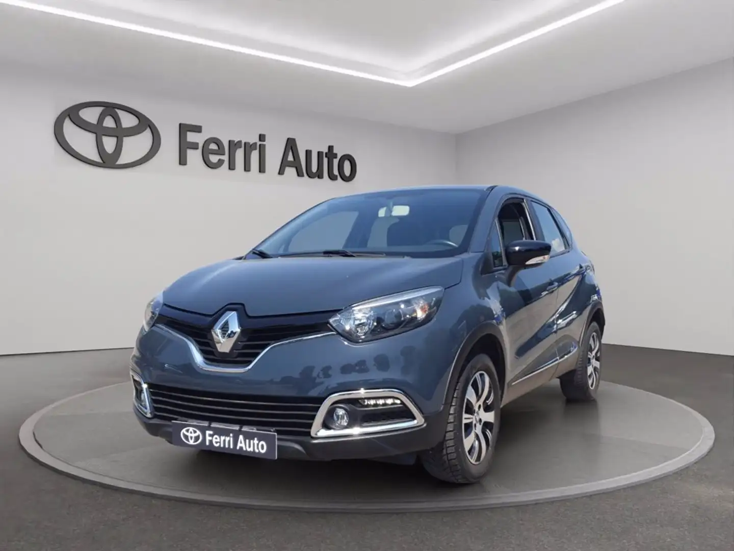 Renault Captur 0.9 tce zen (live) 90cv e6 Modrá - 1