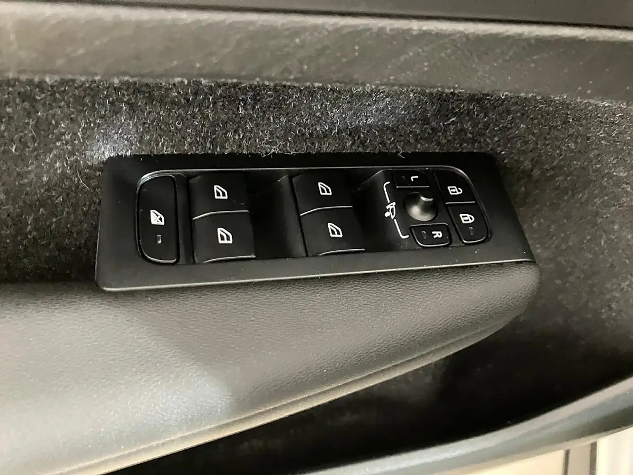 Volvo XC40 T3 Momentum Pro Geartronic Stahl Wien 22, миниатюра 21