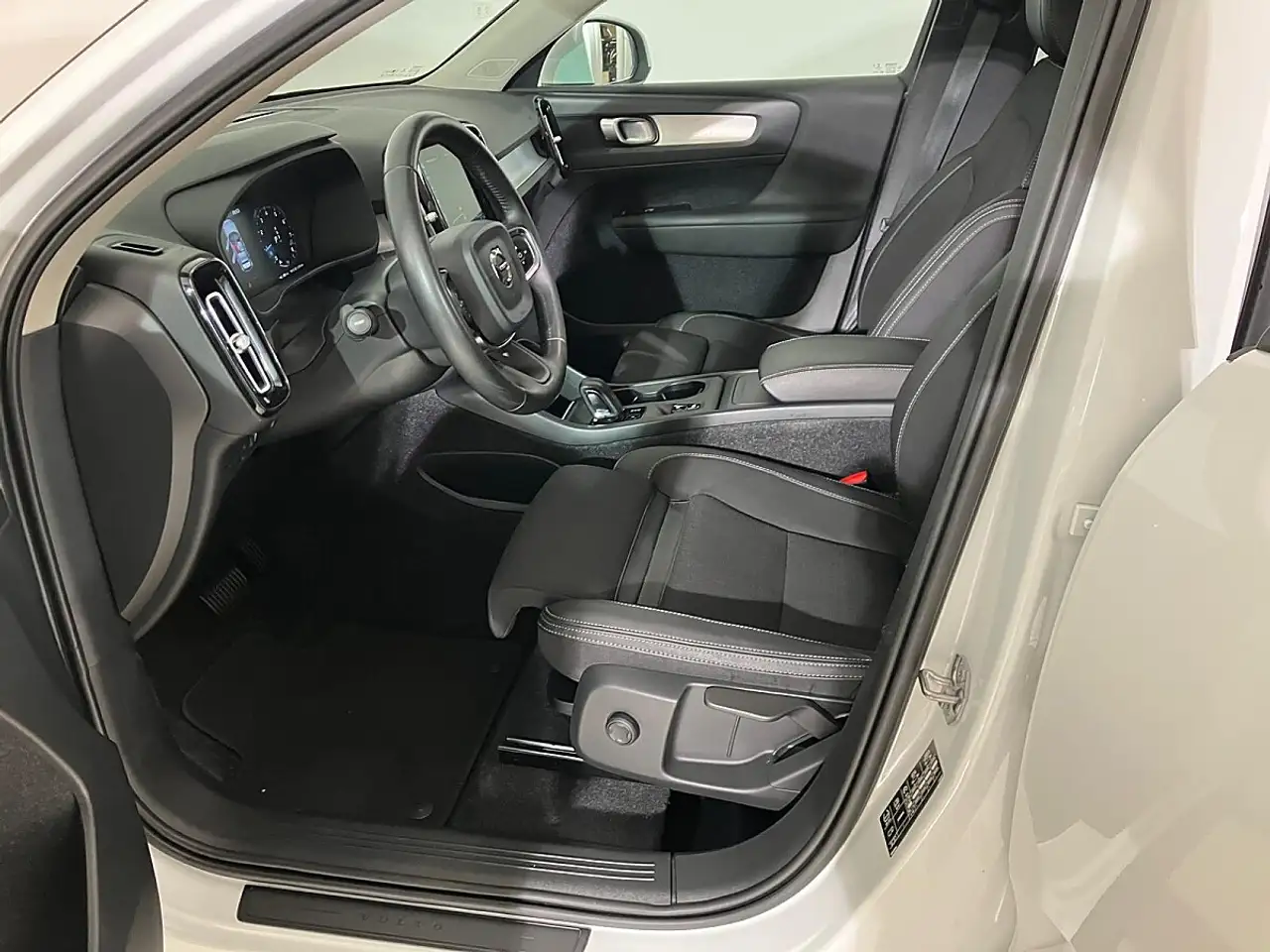 Volvo XC40 T3 Momentum Pro Geartronic Stahl Wien 22, миниатюра 8