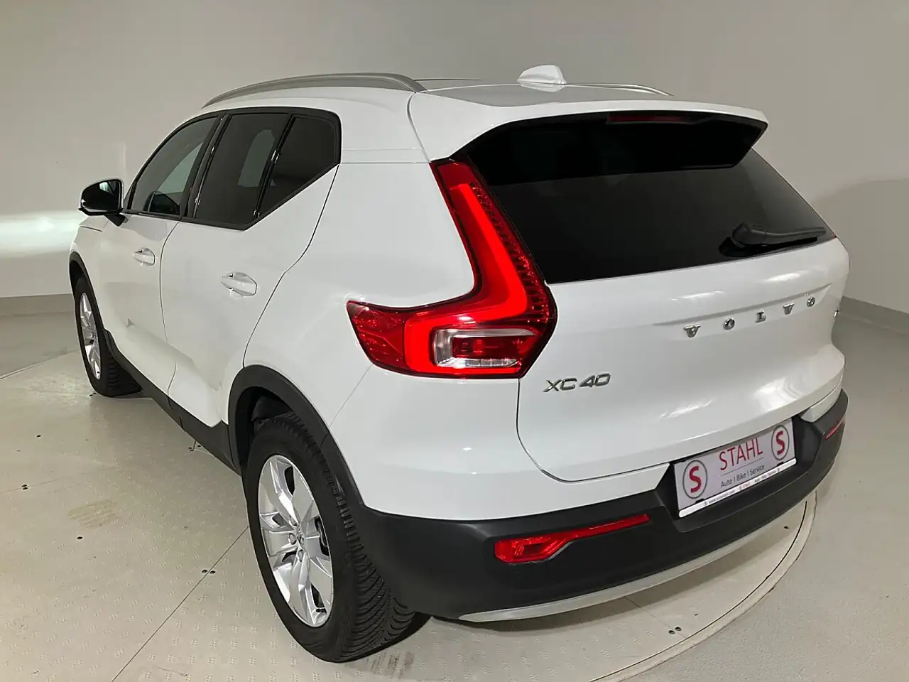 Volvo XC40 T3 Momentum Pro Geartronic Stahl Wien 22, миниатюра 4
