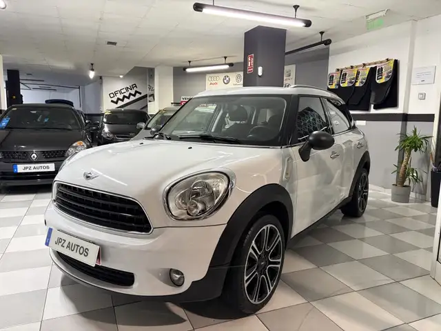 MINI One Countryman D