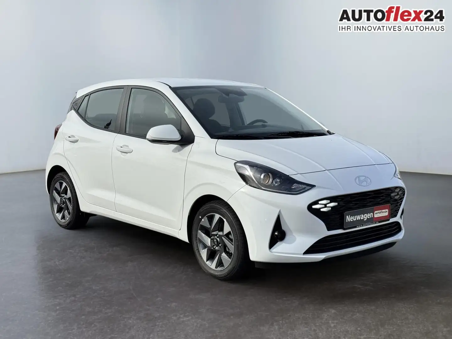 Hyundai i10 1,2 1ZKlim NAV 8Z SHZ Spha BT Kam PDC Alu 1.2 58 Blanco - 1