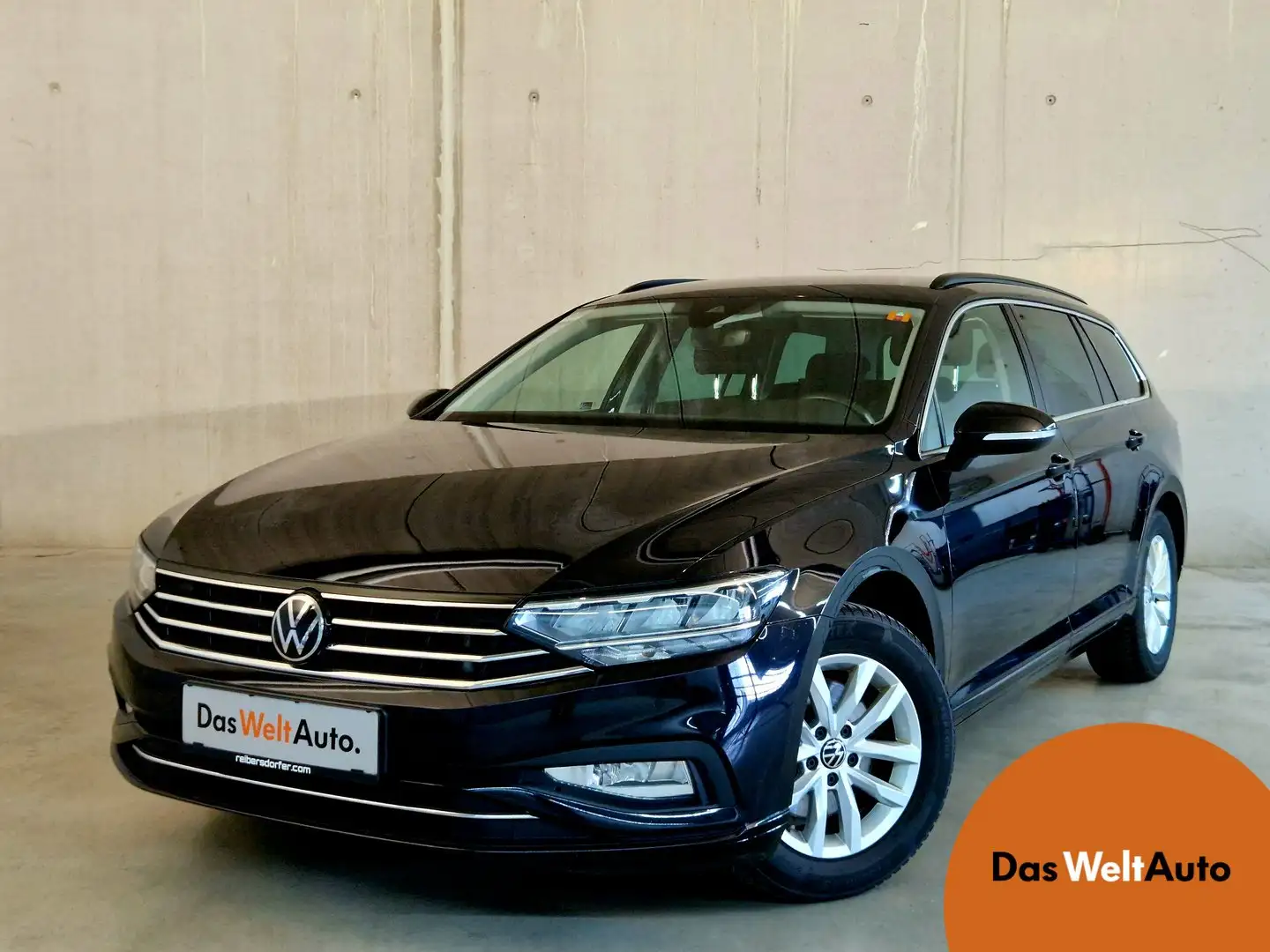 Volkswagen Passat Variant Business TDI DSG Zwart - 1