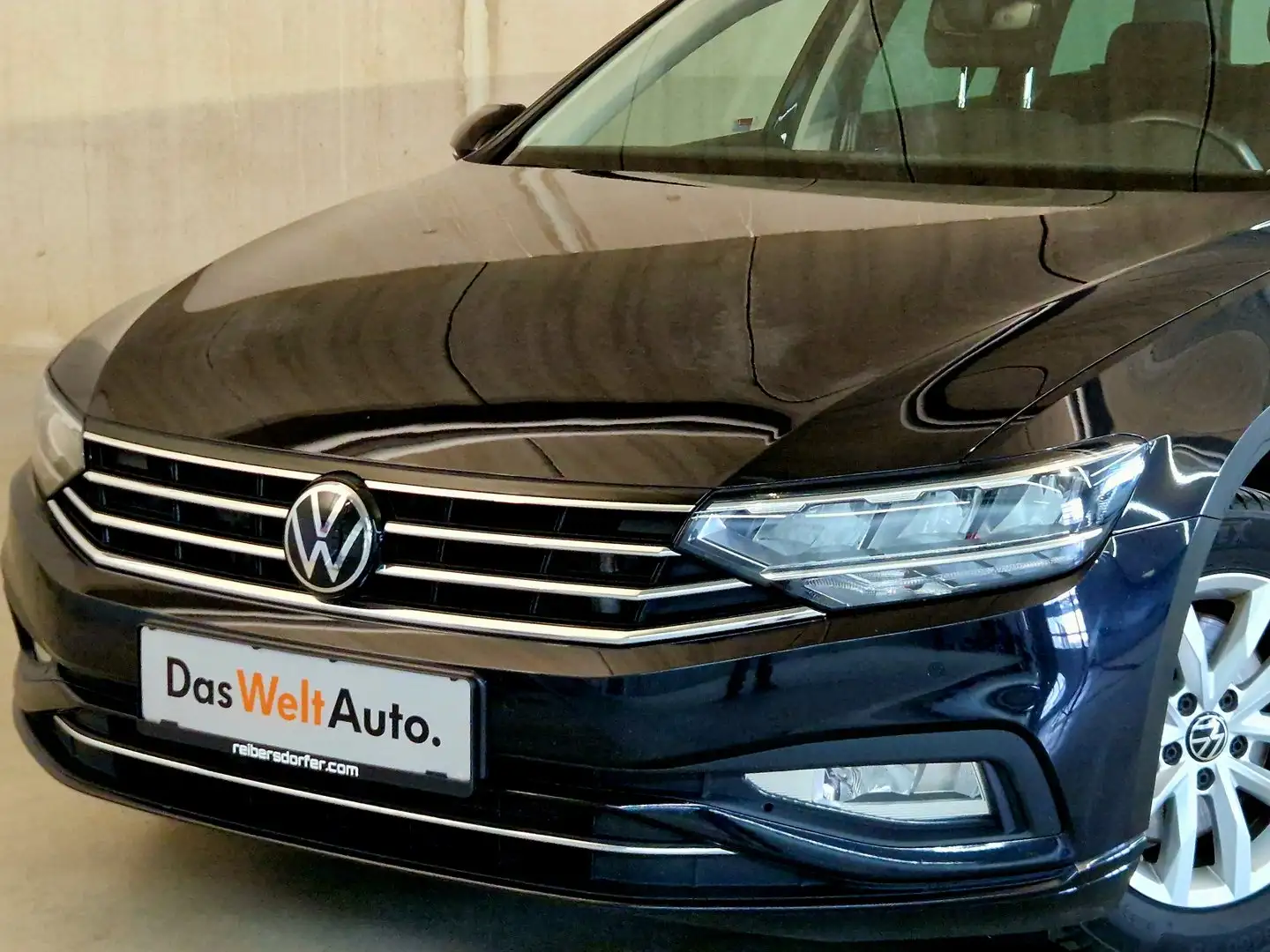 Volkswagen Passat Variant Business TDI DSG Zwart - 2