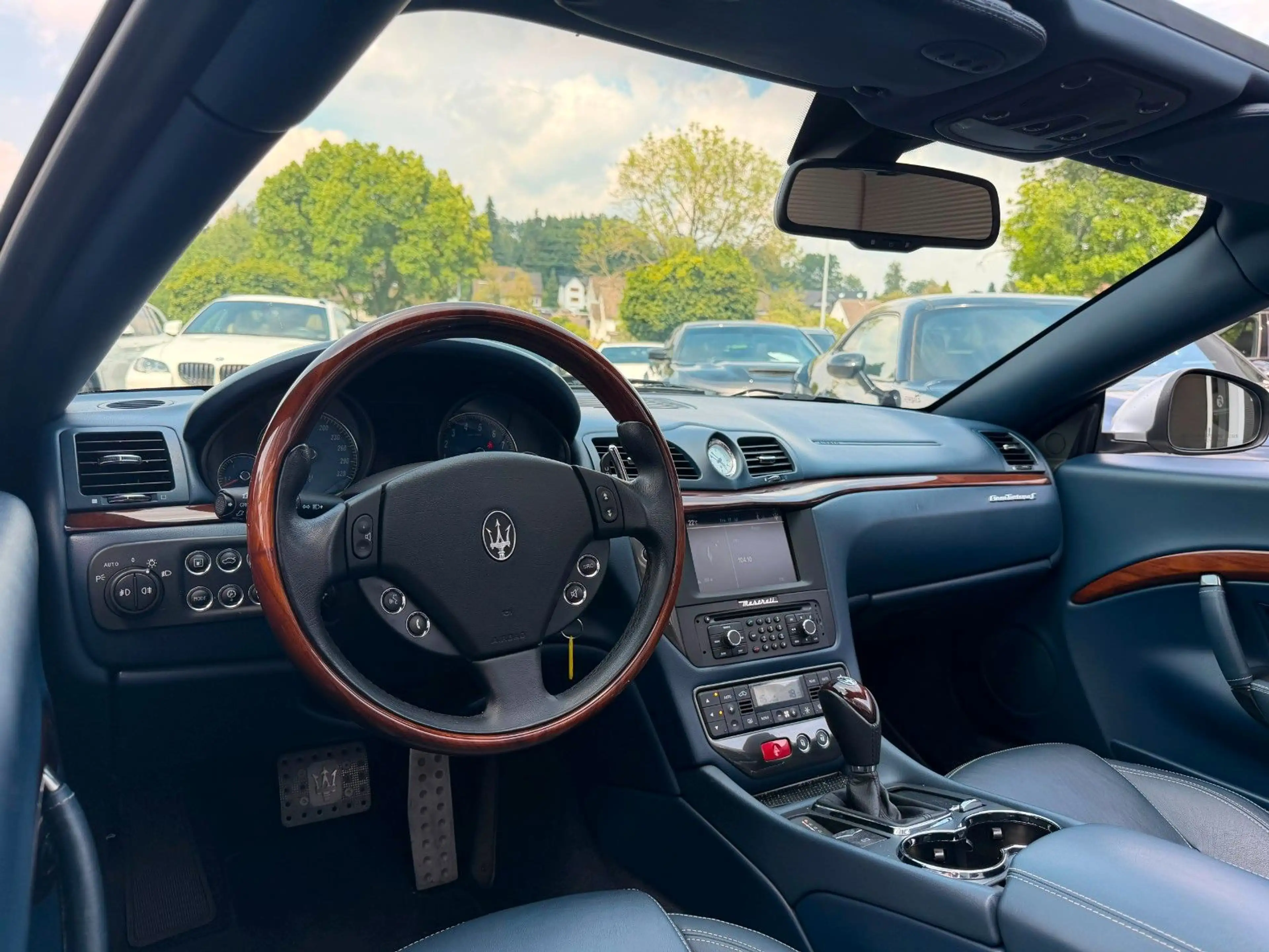 Maserati GranCabrio S 4.7L V8/PDC/NAVI/SHZ/BOSE — photo 12