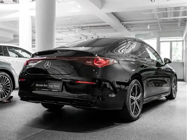 Mercedes-Benz CLA view 4