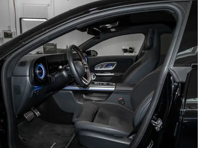 Mercedes-Benz CLA view 12