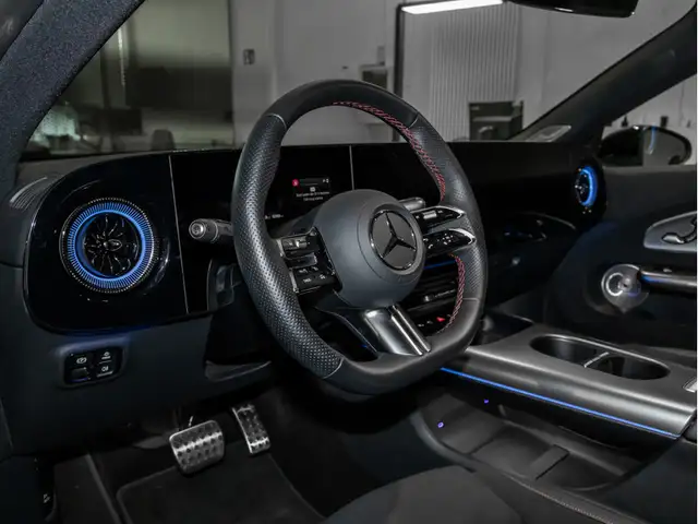 Mercedes-Benz CLA view 13