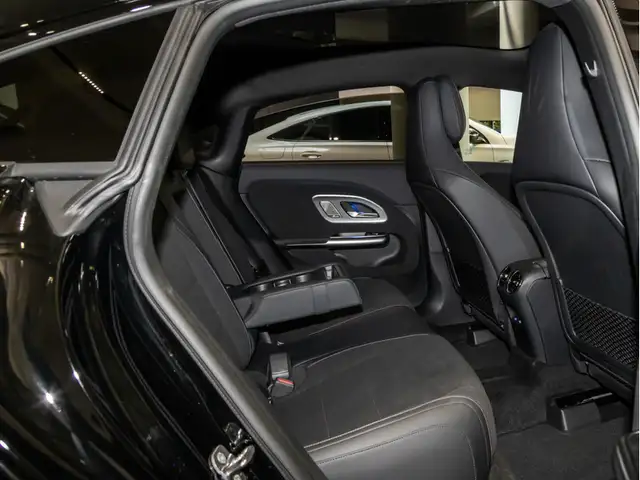 Mercedes-Benz CLA view 10