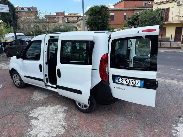 Fiat Doblo view 4