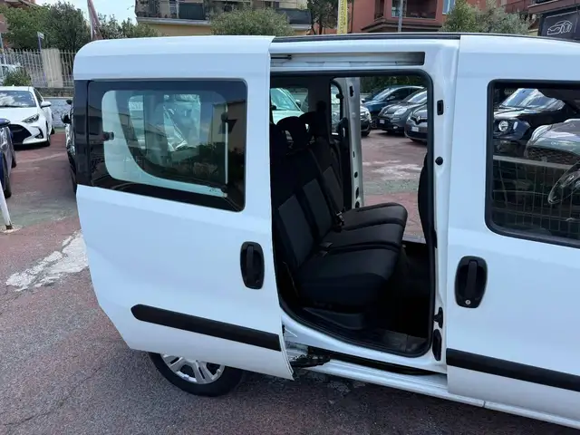 Fiat Doblo view 8