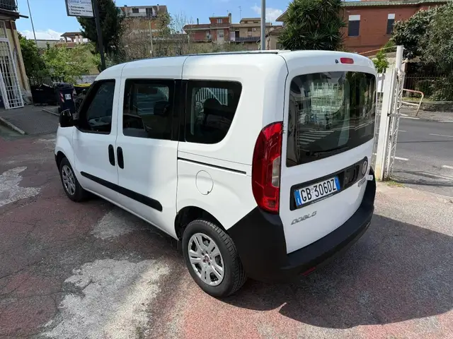 Fiat Doblo view 3